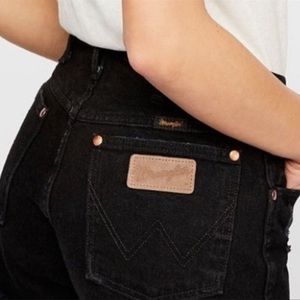 Wrangler Vintage Cut Off Fray Shorts